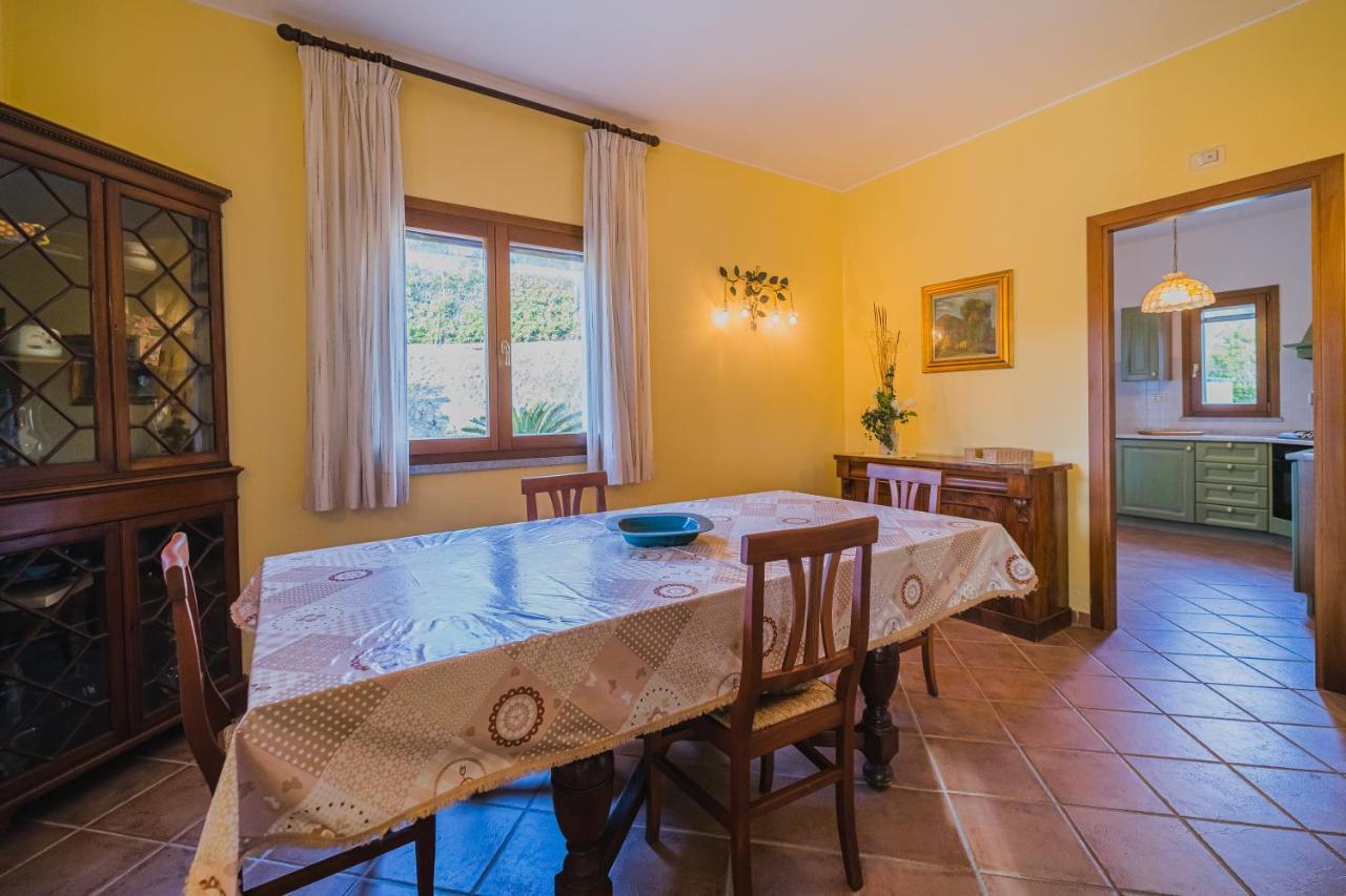 Villa Doddy Nei Pressi Di Barbarossa Porto Azzurro Exterior photo