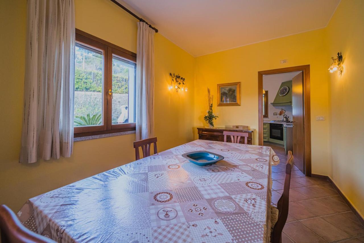 Villa Doddy Nei Pressi Di Barbarossa Porto Azzurro Exterior photo