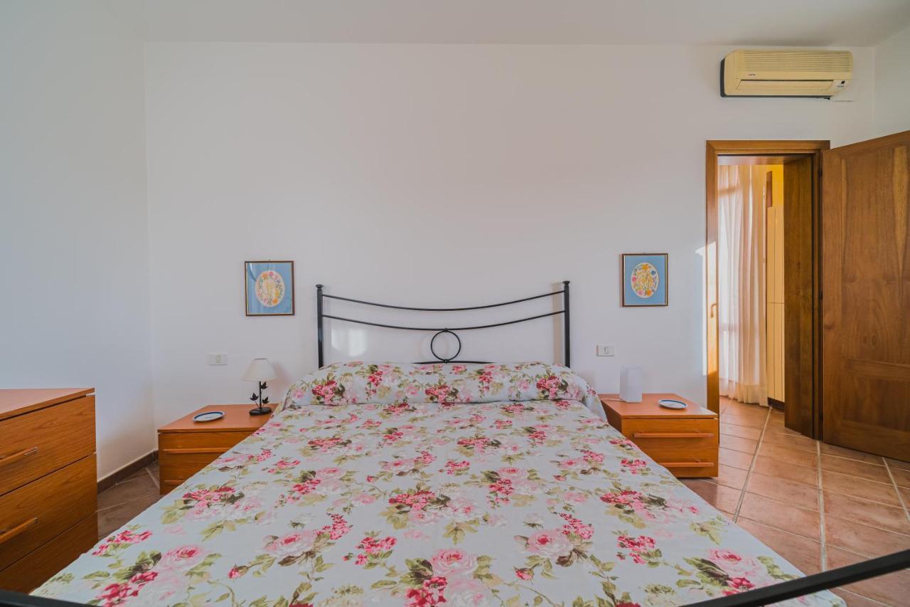 Villa Doddy Nei Pressi Di Barbarossa Porto Azzurro Exterior photo